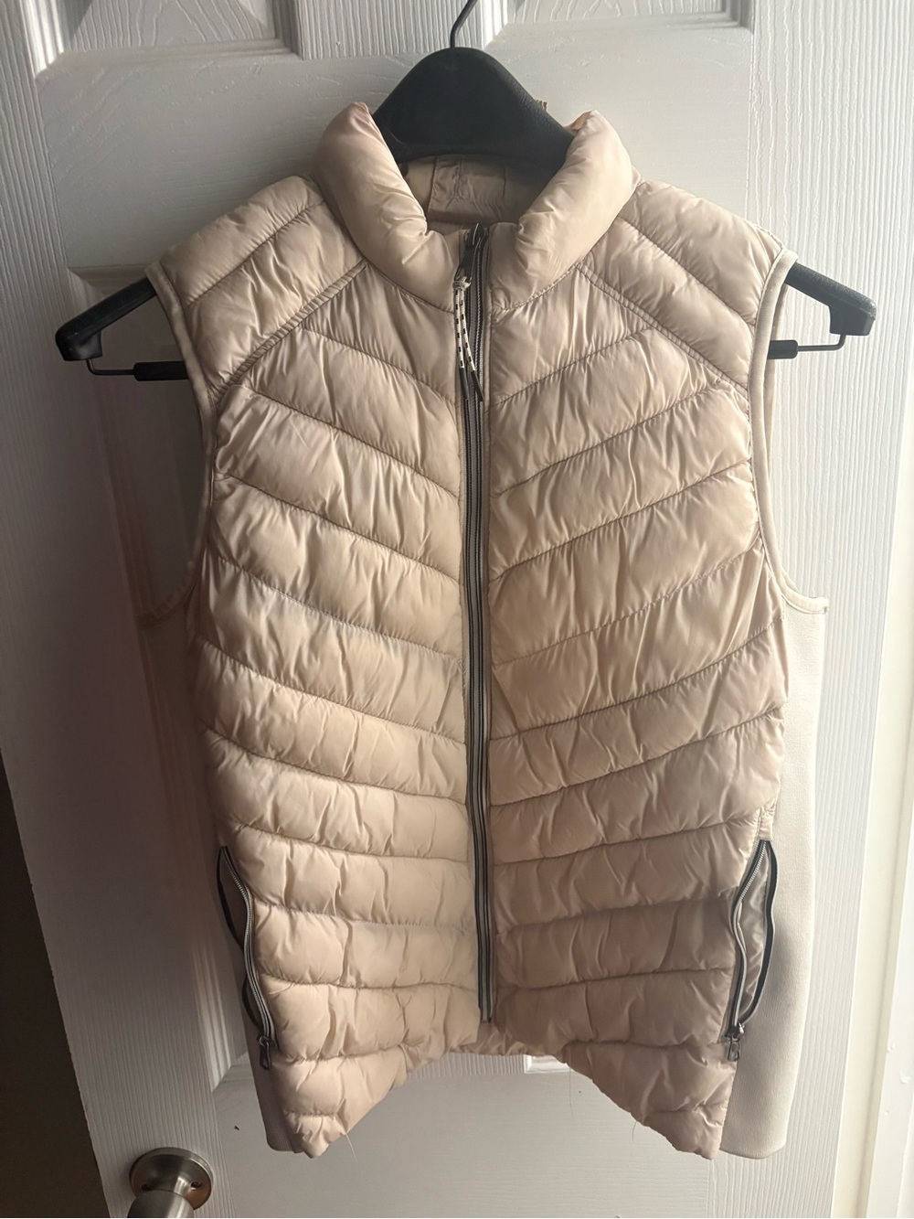 GAP Quilted Puffer Vest in Light Beige